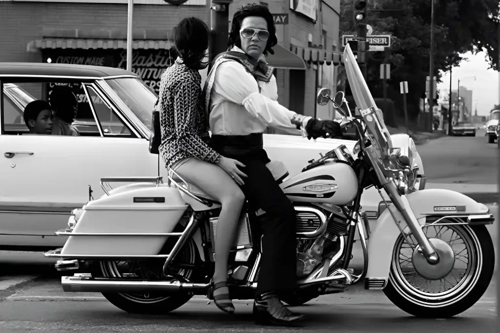 Elvis Presley en Electra Glide FL 1971