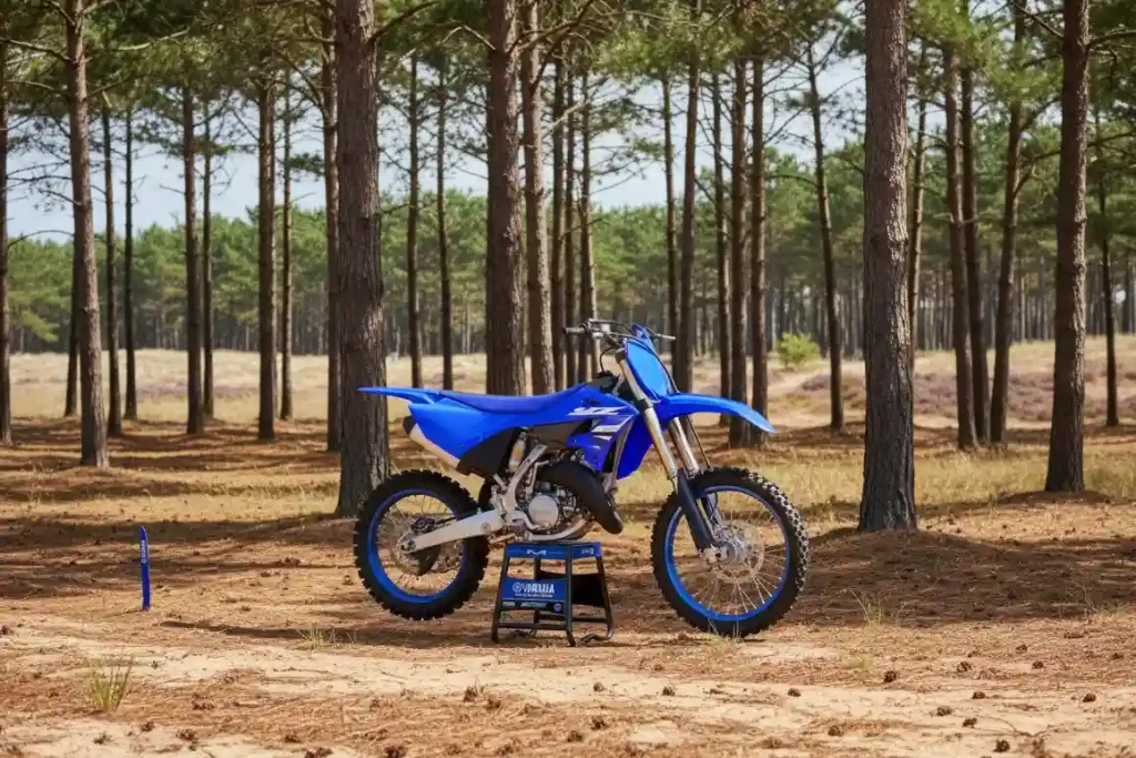 Comment débuter en motocross ? La Yamaha YZ125 est idéale. 