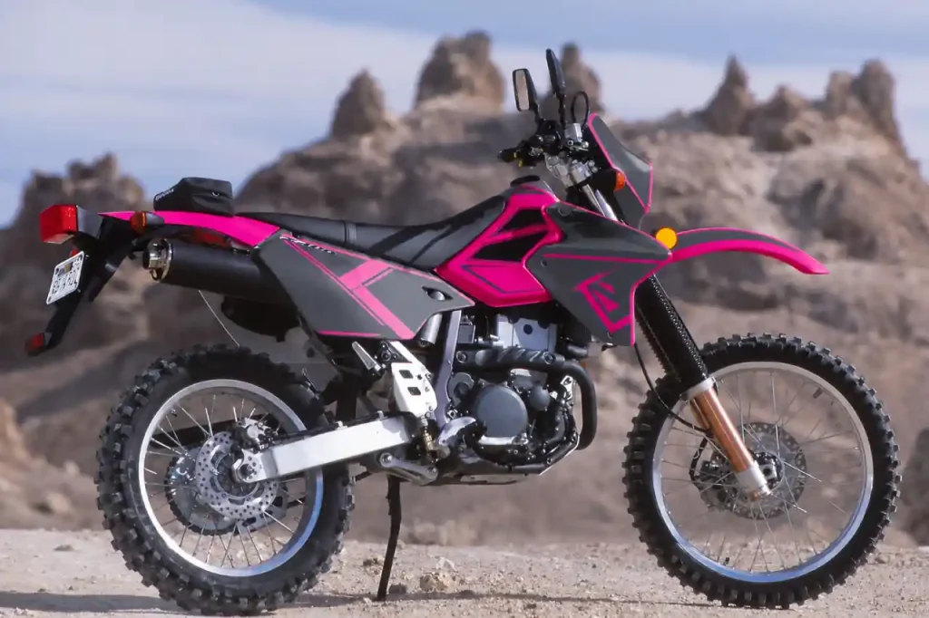 Suzuki DR-Z 400 E avec kit déco f&x