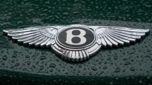 logo Bentley : origine, sens et évolution dans le temps